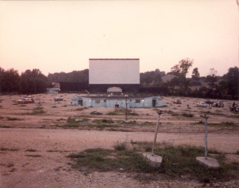 Screen and field