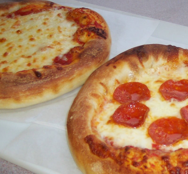  Cheese and Pepperino Pizza