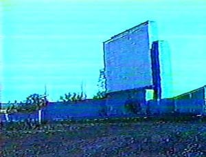 Auto Theatre screen shoy by Darryl Burgess