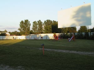 playground and screen