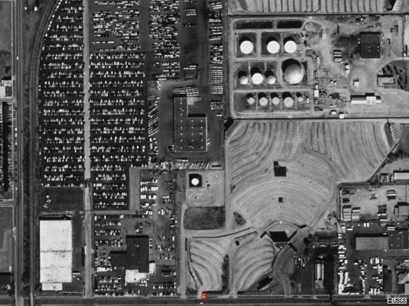 Here are the Theatres 1-5. You can see where the original lot is and how it was subdivided over the years. Note the industrial setting this drive-in contends with.