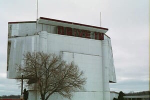 Back of screen tower close-up