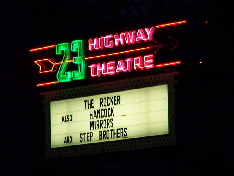 Marquee from 2008 Season Note all of the non-working neon in this sign.