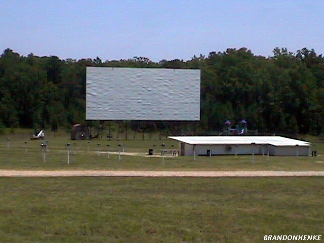 great drive-in experience,both speakers & FM available,full house $4 per person,didn't care for pages during the movie though