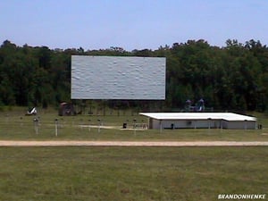 great drive-in experience,both speakers & FM available,full house $4 per person,didn't care for pages during the movie though