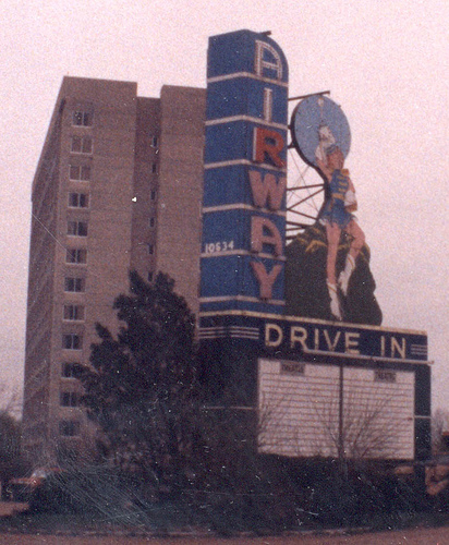 Here is a closer view of the marquee from the book Ticket to Paradise by John Margolies & Emily Gwathmey.