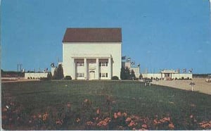 Postcard of the Edgewood D.I. and grounds