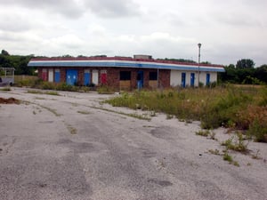 Main building with projection and snack bar