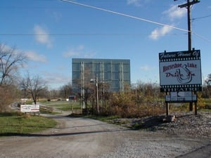 Horseshoe Lake Drive In Entrance