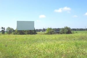 Screen & Snack Bar