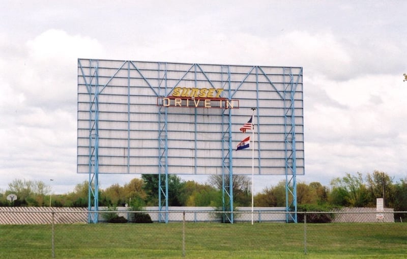 Close up of screen tower, backside