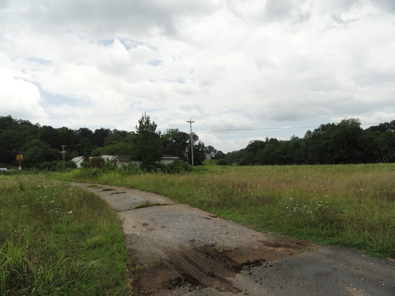 Concessionprojection building and field for sale