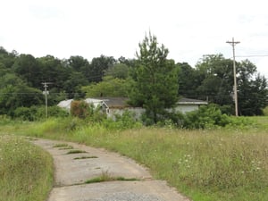 Concessionprojection building falling apart