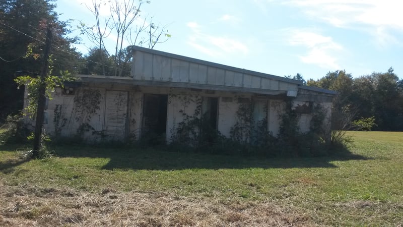 Pictures of the closed down shelby drive-in