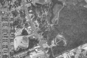 Terraserver photo of Starway and Skyway across the road in Wilmington, NC 2/3/93