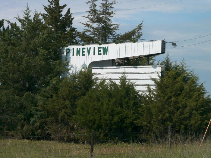 Pineview Drive-In - Marquee (westbound)