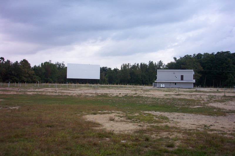 snack bar and screen 2