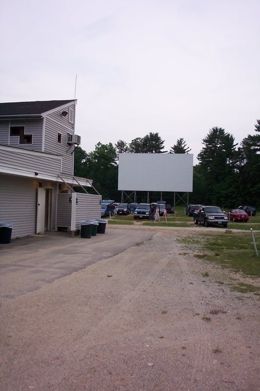 snack bar with screen 2 in the background.