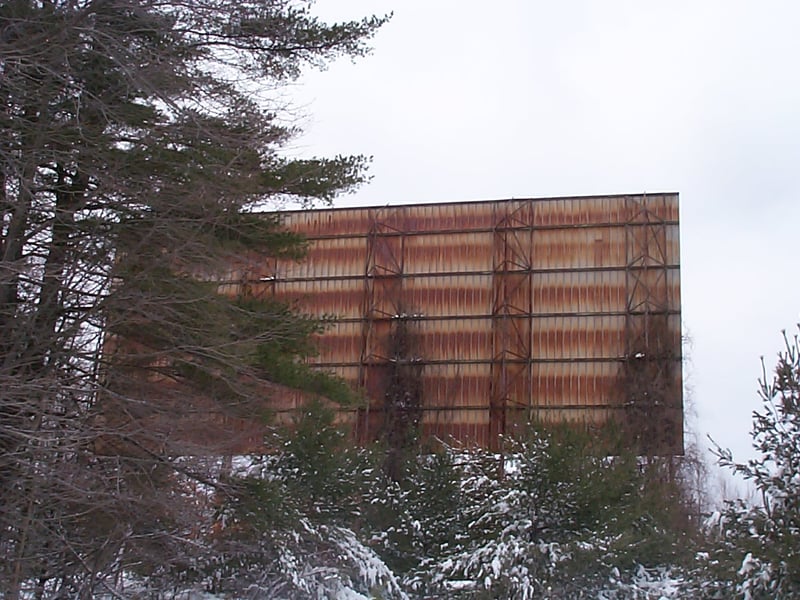 screen from main road