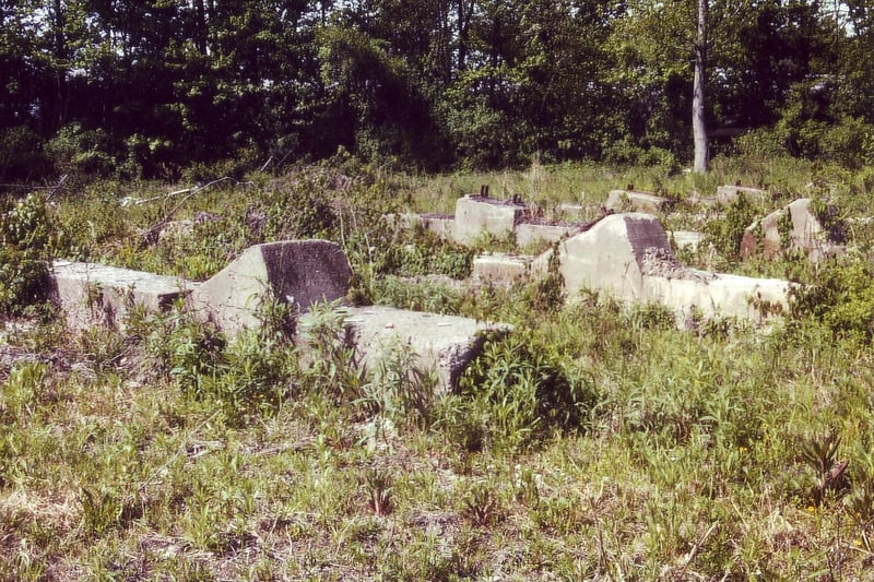 Concrete foundations of the screen tower