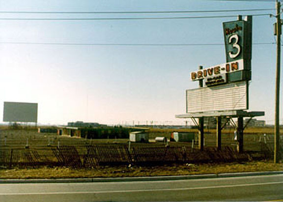 Great picture of the Route 3 Drive-In-Theatre in Rutherford, NJ. Has the screen and marquee. I found this pic on the internet months ago but can't remember where.
I do know that the theatre is gone and standing in it's place is a large building called Me