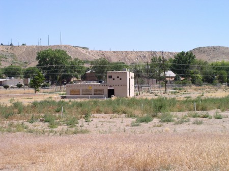 These are pictures of the Apache Drive-In located in Farmington, NM. This Drive-In looks to have been closed for many years. Perhaps 20 years or more.
taken July 5th, 2004