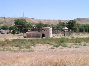 These are pictures of the Apache Drive-In located in Farmington, NM. This Drive-In looks to have been closed for many years. Perhaps 20 years or more.
taken July 5th, 2004