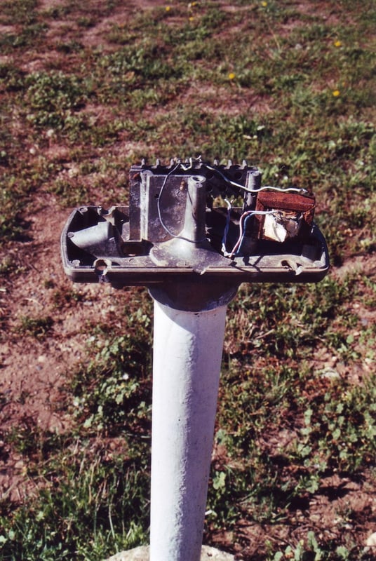 Defunct speaker pole since radio sound is installed