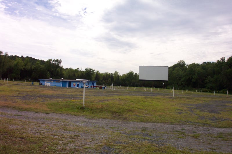 snack bar and screen 1