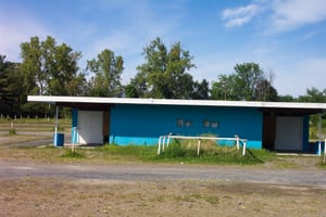 side view of snack bar