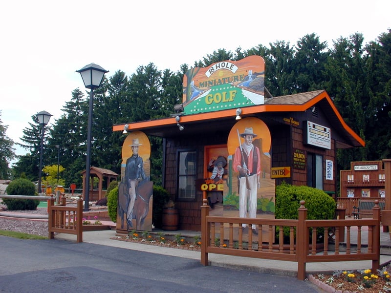 Miniature golf entrance