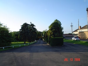 entrance driveway