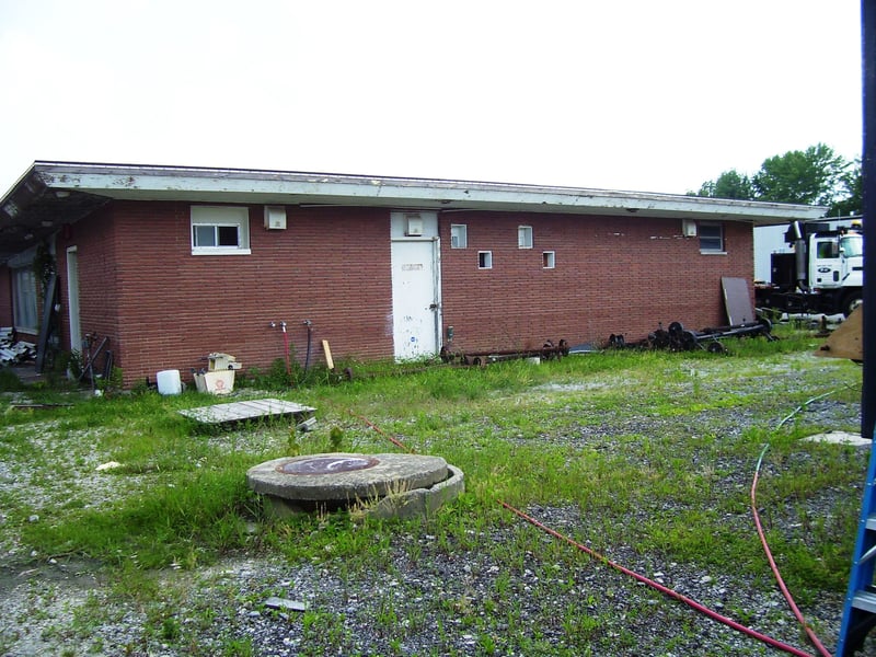 Other than the parking lot and the entrance road and exit road this is all that remains of the old HI-WAY 28 drive-in.....this is the concession stand...still standing