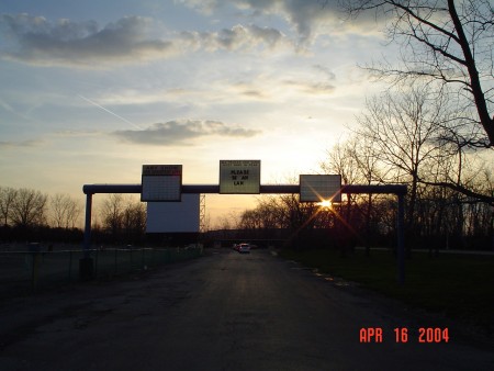 This is the entrance driveway. The sign is trying to say "Please use any lane."