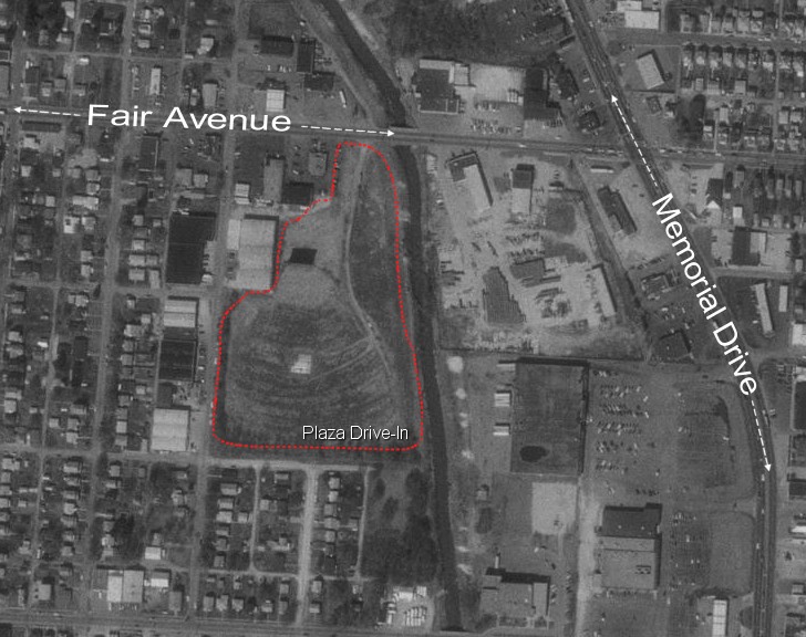 An overhead view of the Plaza Drive-In lot, date unknown. The screen still appears to be standing in this photo.