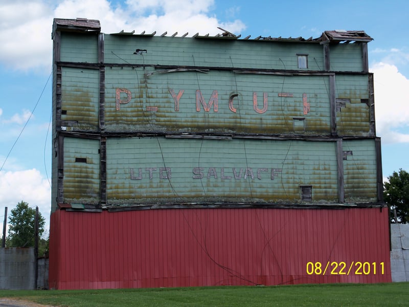 Playmouth Drive-In today.  Still auto salvage.  The sign by the road is gone now. I was there just last week.
