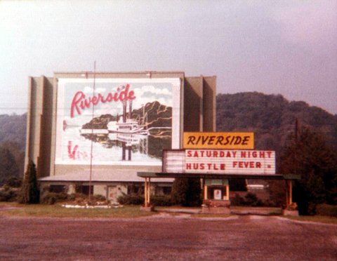 Pic of the old riverside drivein
