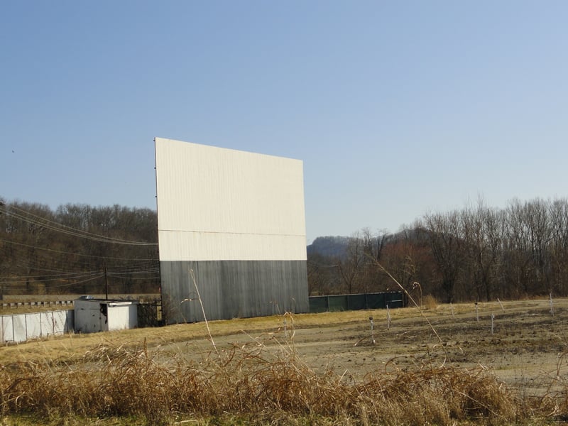 screen 1 by the road