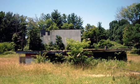 Shot of screen tower and concession stand. Some damage, but this theatre could be restored minor effort! Tower is steel, with steel framework inside. I was in it, and it's still VERY sturdy.