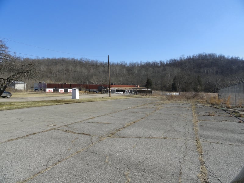 Former entrance road and site-now GFS food service and flea market on road