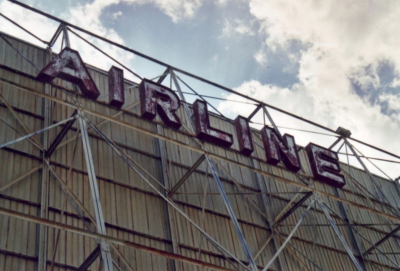 Good looking lettering on top of screen