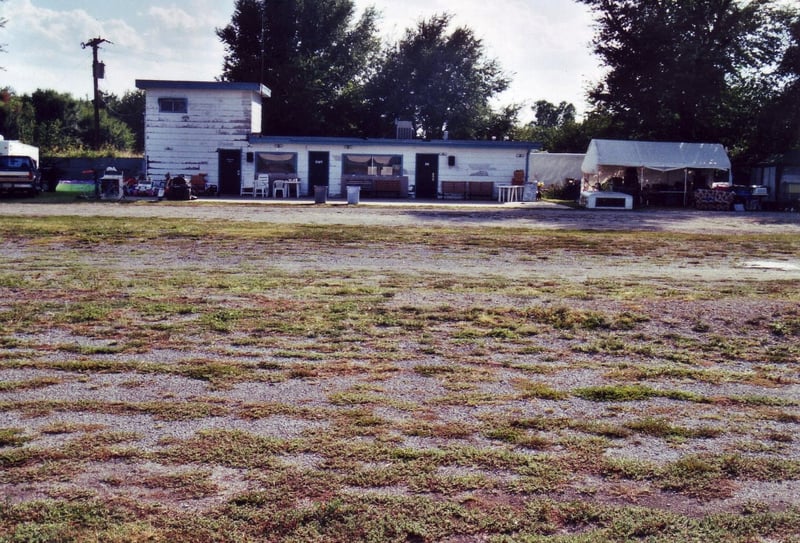 Projection/concession building