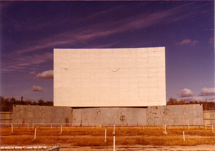 Capri Drive-In
Giant curved screen.