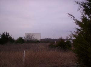 screen with speaker poles in view