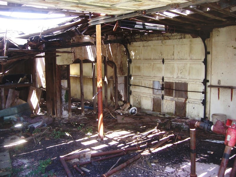Gutted snack bar