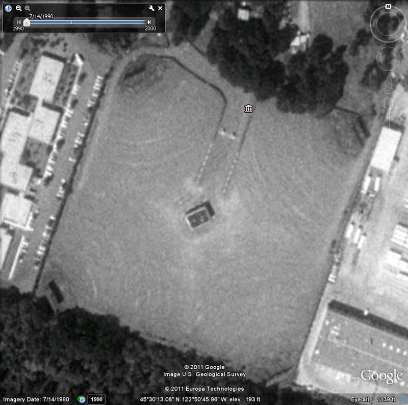 U.S. Geological Survey photo of the final location of the Beaverton Drive-In in Oregon. I only remember it having 3-screens but it looks like it was setup to expand to 4.