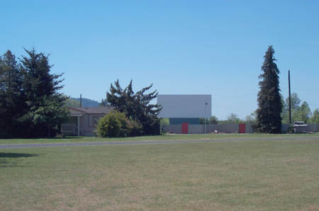 driveway and screen