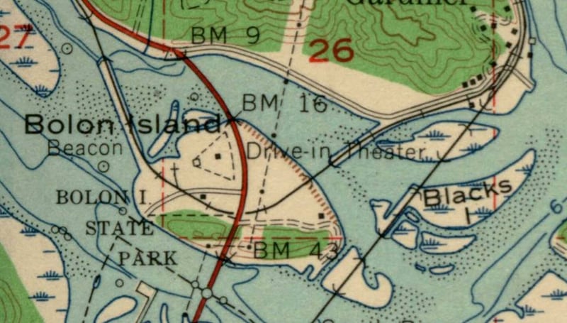 Map of Bolon Island (just north of Reedsport) showing the location of the Shoreline Drive-In, which is the triangle to the left of Highway 101.  Screen was probably on the left side where the circle is.