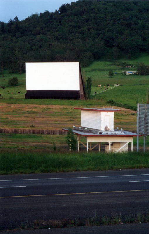 Screen and projection/concessions building