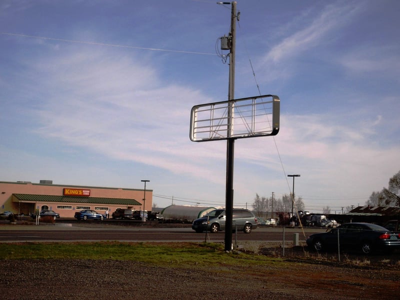 Site of Sundown, now a pizza parlor - possibly old drive-in sign, not sure.